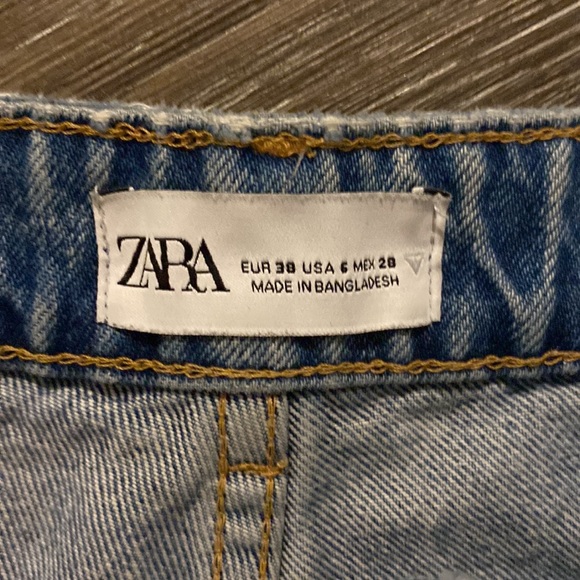 Zara High Rise Ripped Jean - Picture 3 of 3